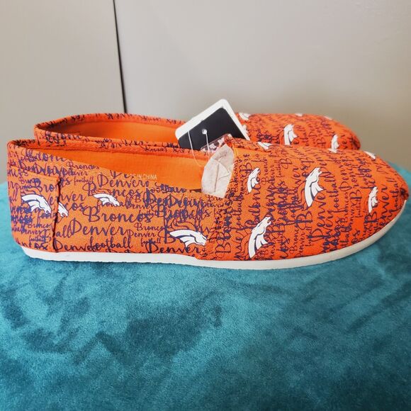 Denver Broncos NFL Slip On Shoes Womens Size XL 9-10 Orange Canvas Football  New - Picture 4 of 11